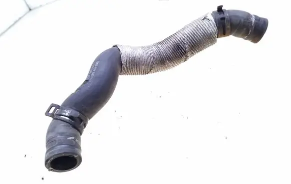 Volkswagen PASSAT B6 Engine coolant pipe/hose 3C0121157AA