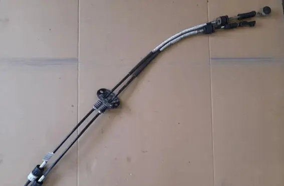 Ford Focus C-MAX Gear shift cable linkage