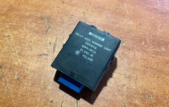 Toyota Avensis T220 Other control units/modules 8281005020 05810220