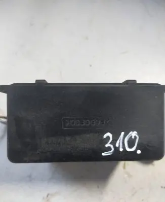 Mercedes-Benz E W212 Glow plug pre-heat relay 0255452832