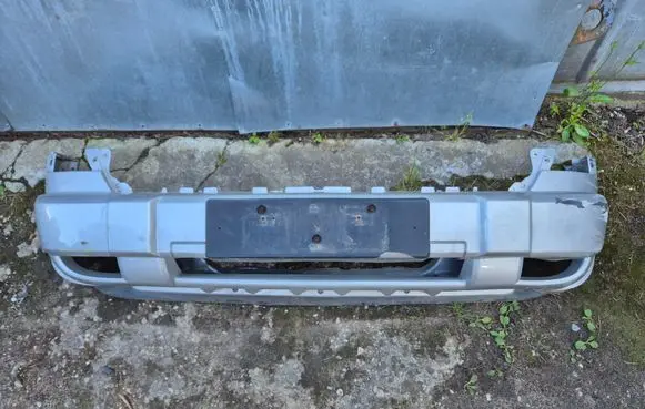 Jeep Cherokee III KJ Front bumper