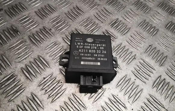 Mercedes-Benz E W211 Light module LCM 2118203226 A2118203226