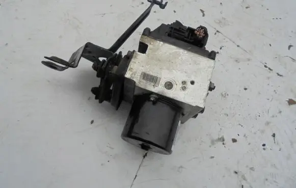 Volkswagen PASSAT B6 ABS Pump 3C0614109K