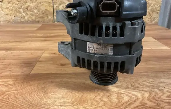 Volvo V50 Generator/alternator 3M5T10300YE 31285595 1042103524