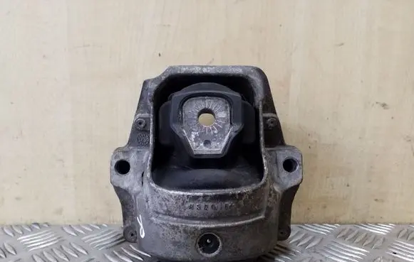Audi A5 Sportback 8TA Engine mount bracket 8R0199381