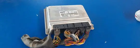 Toyota Yaris Engine control unit/module 896610D171 0281011651