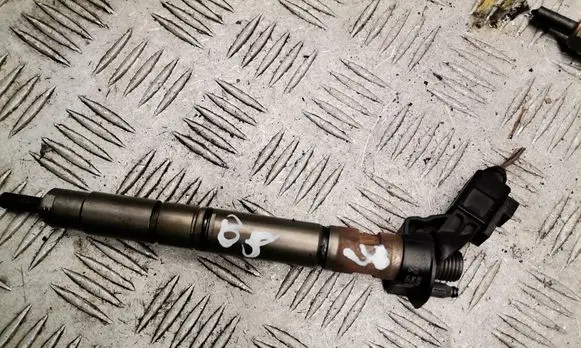 Audi A4 S4 B8 8K Fuel injector 0986435