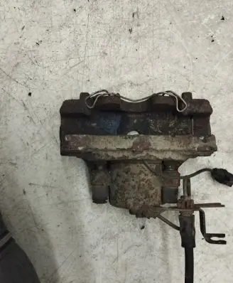 Audi A4 S4 B5 8D Front brake caliper 3723