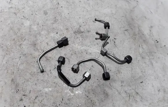 Peugeot 3008 II Fuel injector supply line/pipe 117373