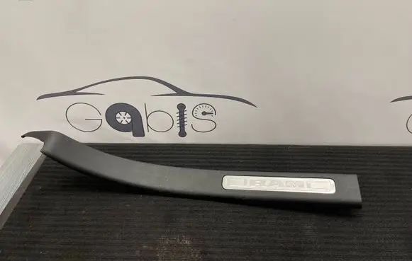 Dodge RAM Rear sill trim cover 6WC72TRMAA