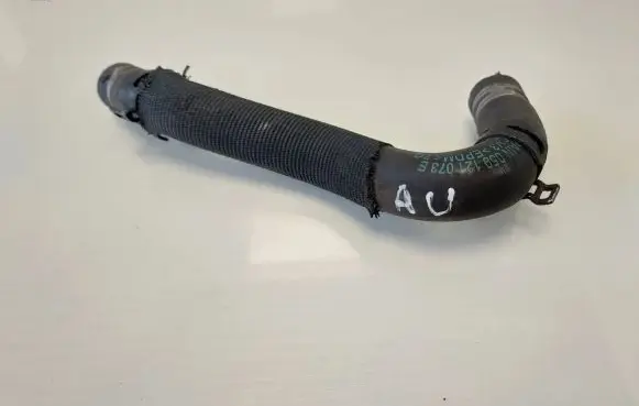 Audi A6 S6 C6 4F Engine coolant pipe/hose 059121073E