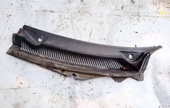 Ford Mondeo Mk III Wiper trim 1S71F02217AH