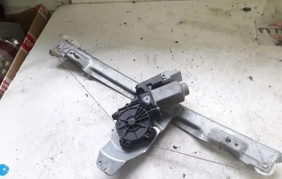 Citroen C4 I Rear door window regulator with motor 135090221