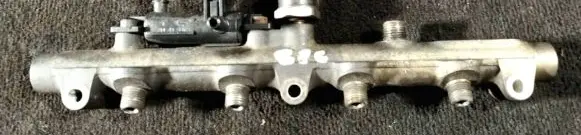 Citroen C8 Fuel distributor 009452 040721 0445214017