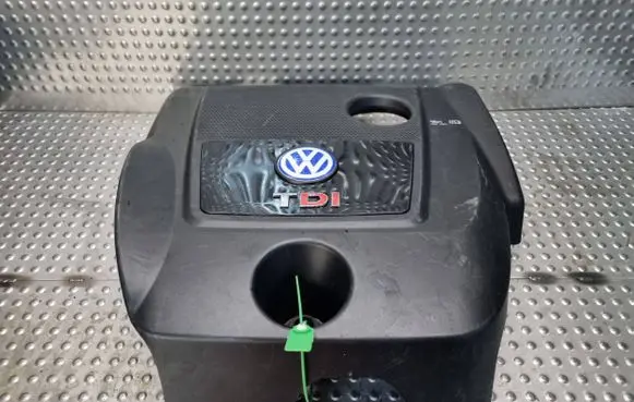 Volkswagen Golf V Engine cover (trim) 038103925AJ