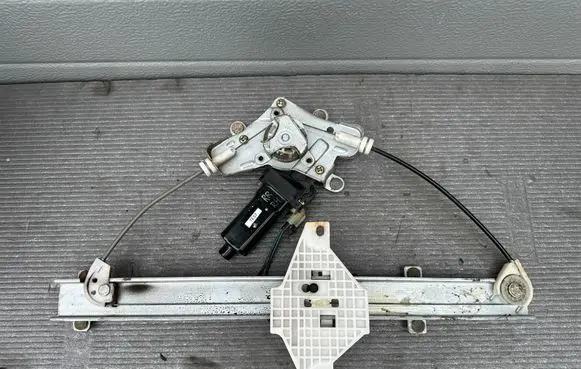 Hyundai Terracan Rear door window regulator with motor 83404H1000
