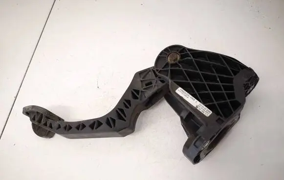 Volkswagen PASSAT B6 Clutch pedal 3C1721059Q
