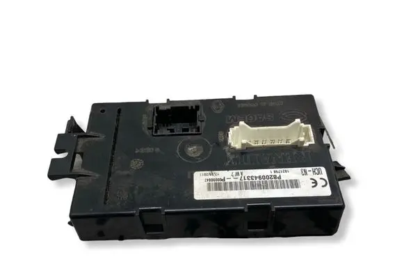 Renault Trafic II (X83) Comfort/convenience module 18217981 P00090847 P8200943317