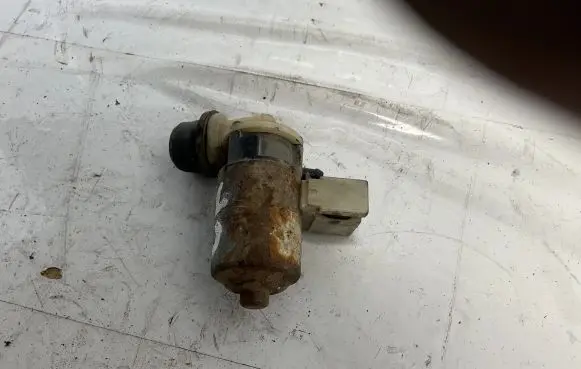 Nissan Patrol Y60 Windscreen/windshield washer pump