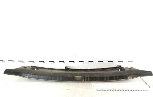 BMW 7 E65 E66 Trunk/boot sill cover protection 8223560
