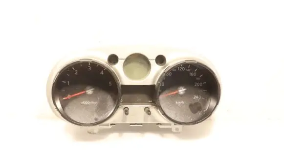 Nissan Qashqai Clock 