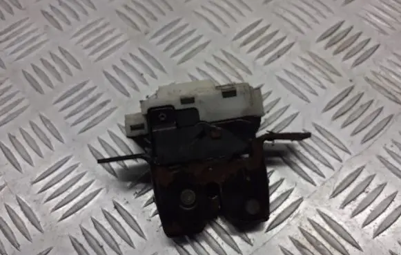 Renault Megane II Tailgate exterior lock 8200076240E