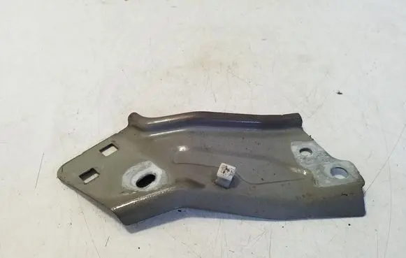 Other engine bay part