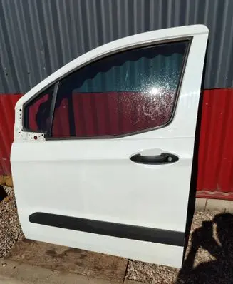 Ford Transit Courier Front door 
