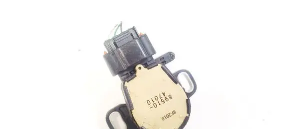 Accelerator throttle pedal