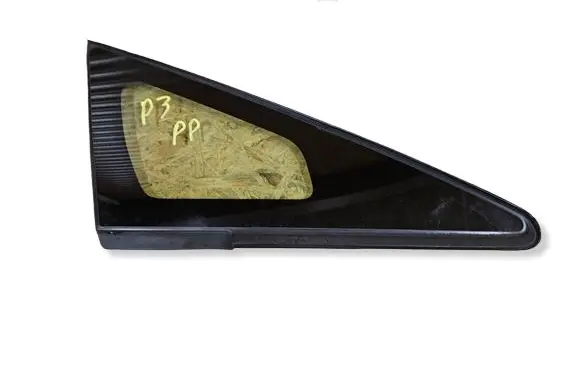 Toyota Prius (XW30) Side middle window/glass 6211047021