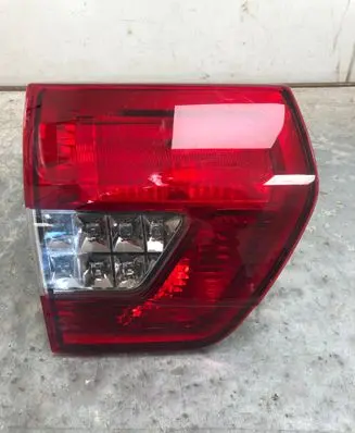 Tailgate rear/tail lights