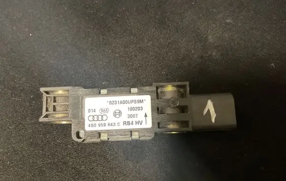 Audi A4 S4 B7 8E 8H Airbag deployment crash/impact sensor 0231A00UPS9M 4B0959643C 190203
