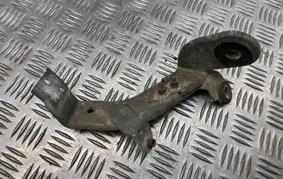 Audi A8 S8 D3 4E Intercooler pipe mounting bracket 4E0145814C