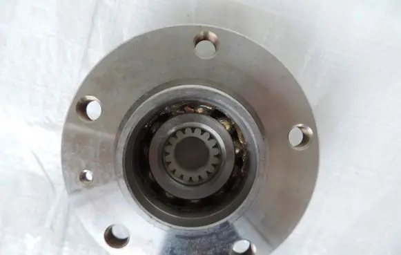 Opel Corsa D Rear wheel hub