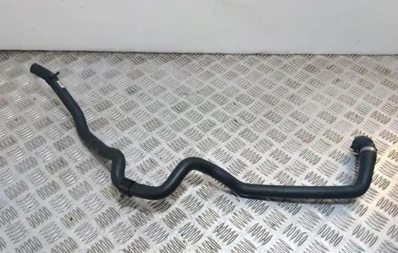 Coolant pipe/hose