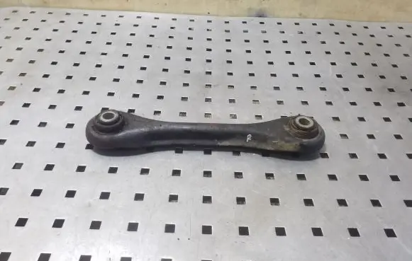 Volvo V40 Rear control arm