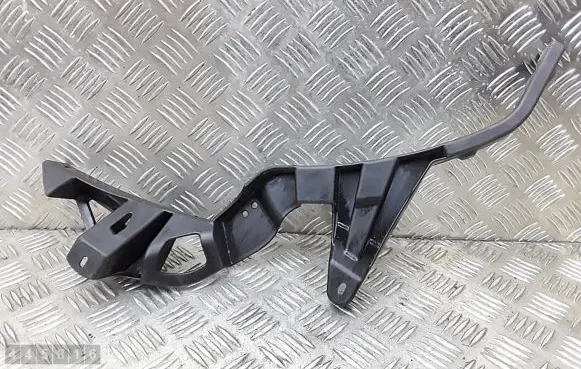 Audi A2 Fender mounting bracket