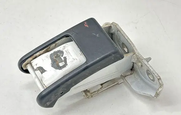 Citroen Jumpy Loading door lower hinge 16t12ad