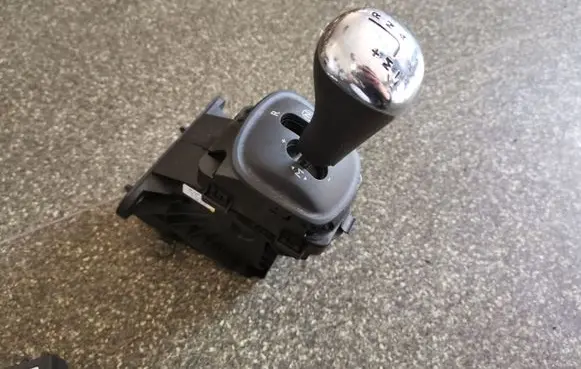 Citroen C3 Picasso Gear shifter/selector 9674715980