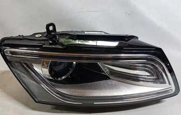 Audi Q5 SQ5 8R Headlight/headlamp 8R0941006C