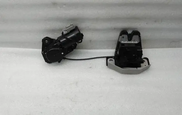 Volvo XC60 Tailgate/trunk/boot lock/catch/latch 32149887 A080105 242720