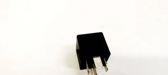 Mercedes-Benz B W245 Other relay A0025421319 V23134B52X336