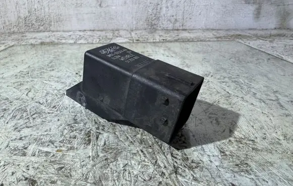 Volvo V50 Glow plug pre-heat relay 3M5T12A343AA 51252003