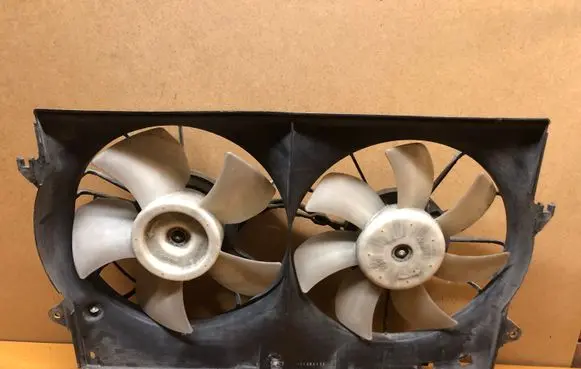 Toyota Corolla E120 E130 Radiator cooling fan shroud 163630G060A 163630G050