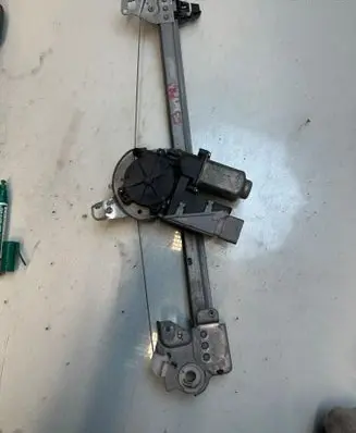 Citroen C3 Front door window regulator with motor 1331