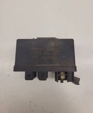Peugeot 607 Glow plug pre-heat relay 0281003015