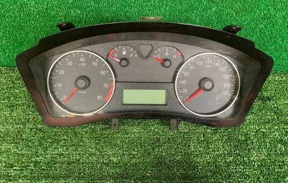 Speedometer (instrument cluster)