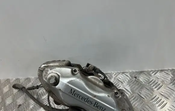 Front brake caliper