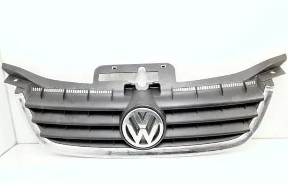 Front bumper upper radiator grill