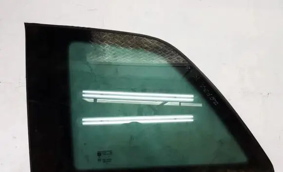 Rear side window